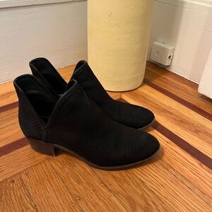 Lucky Brand Textured Black Ankle Booties